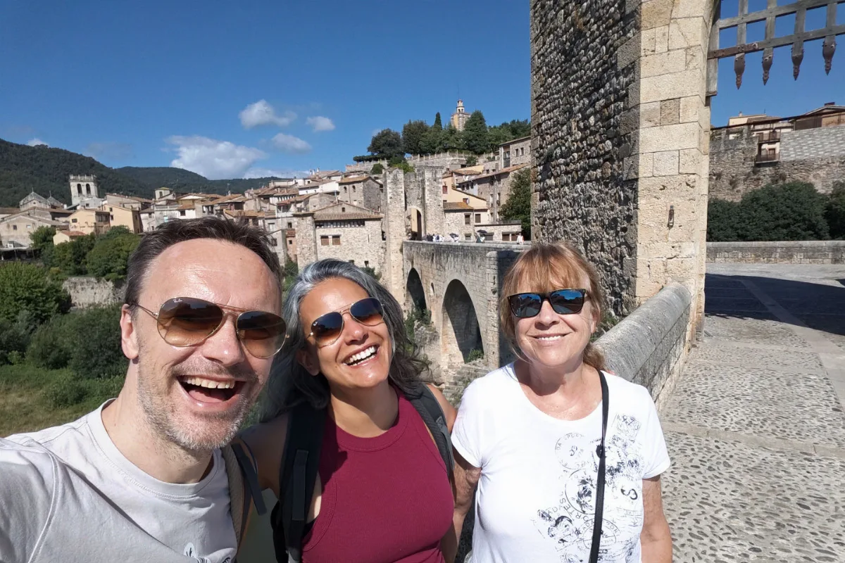 Selfie at Besalú bridge